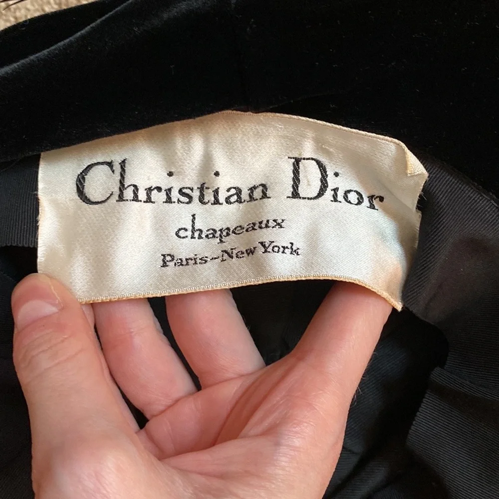 VTG 60’s CHRISTIAN DIOR Black Velvet Feather Hat